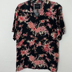 Men’s floral shirt